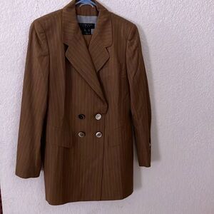 Ladies’ pants suit - size 36